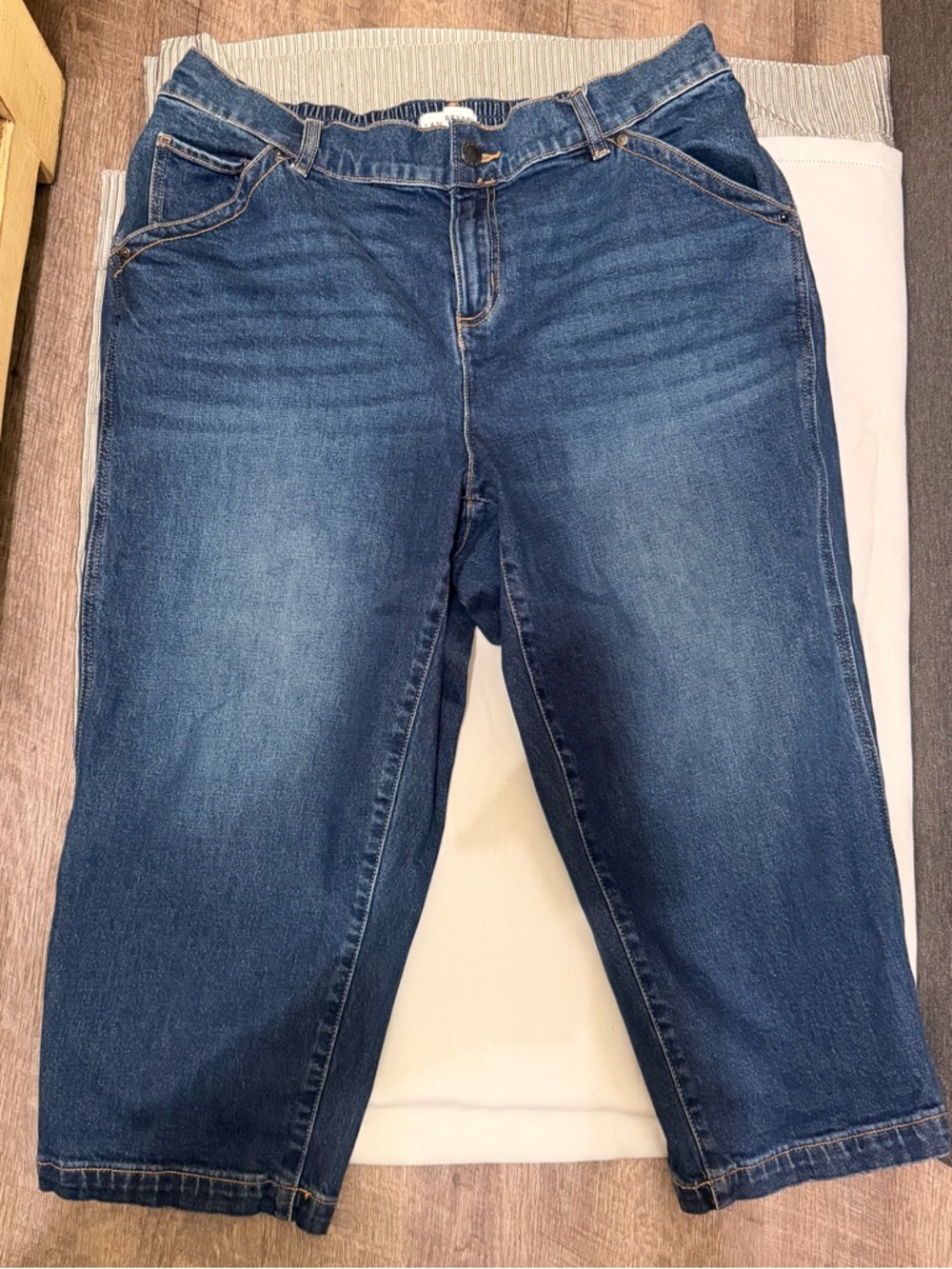 Lane Bryant Women’s Mid-Rise Boyfriend Capri Jeans Size 16 Preowned G2‎